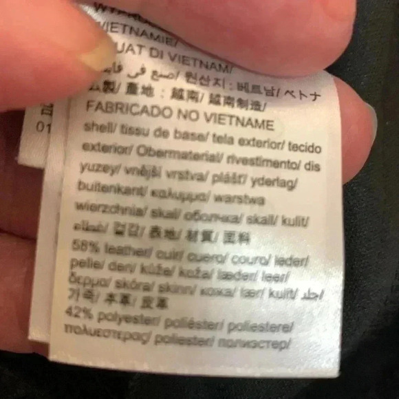 Calvin Klein faux leather skirt with an elastic  waist band - Picture 6 of 6